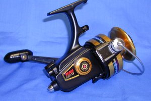 Penn 450 SS Skirted Spool Spinning Reel Made in USA, Sports